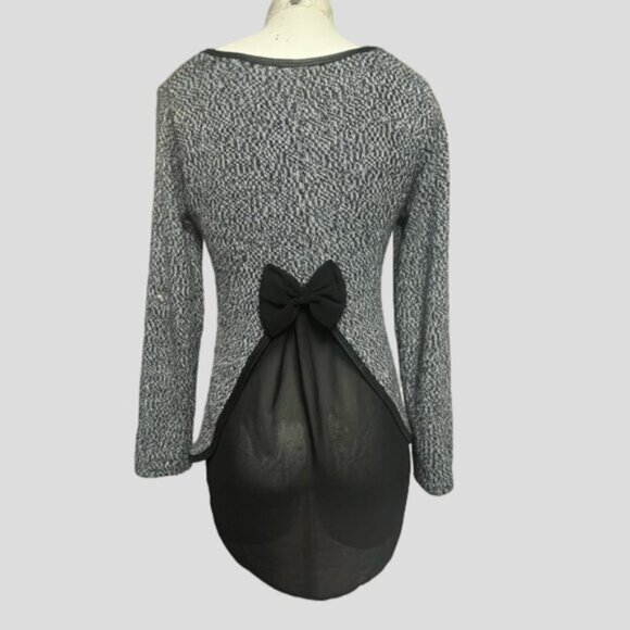 Des Si Belles Heather Black Knit Top Back Bow - Picture 1 of 10